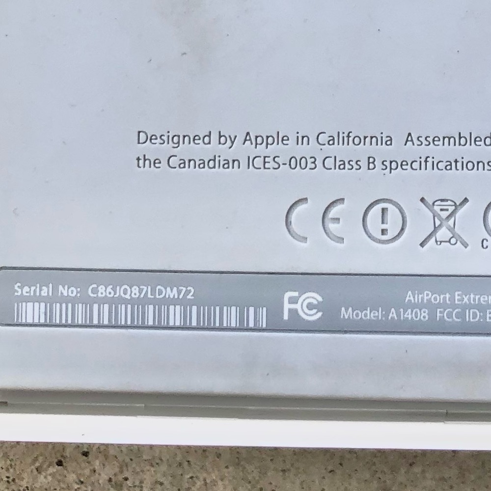 Apple Router Model Number A1408 - Picture 6 of 7